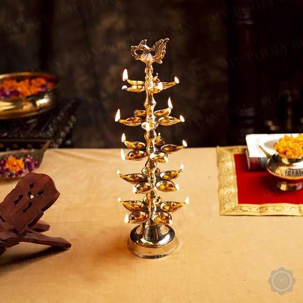 Standing Maha diya