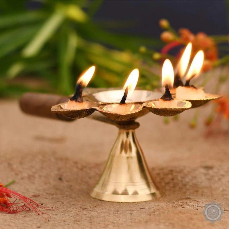 Panchmukhi Diya With Wooden Handle