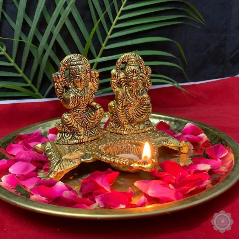 Lakshmi With Ganesh Bhagvan Diya