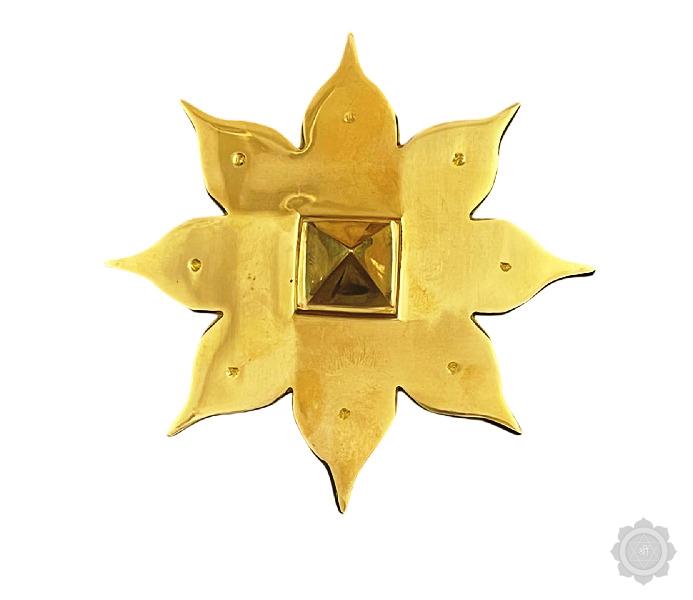Pyramid Vastu Lotus Yantra
